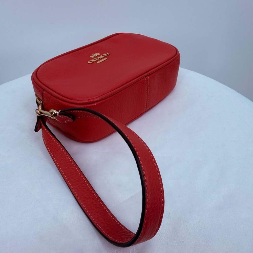 Coach Pink Pebbled Leather Wristlet Clutch Gold Hardware Like New - Picture 4 of 4